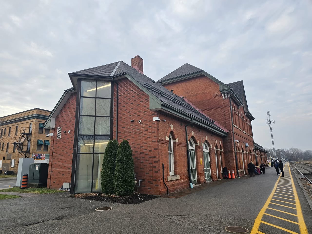 Niagara Falls GO Station Re-Roof — completed roofing work in Niagara Falls, ON (photo 3 of 5)