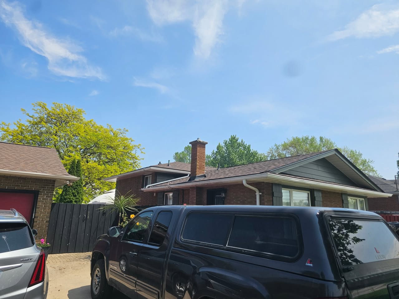 Insurance Claim Side-by-Side Re-Roof — completed roofing work in Niagara Region (photo 3 of 5)